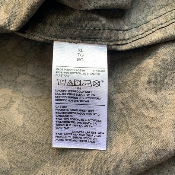 Animal Print Camo Print Button Down Old Navy XL - Picture 7 of 7